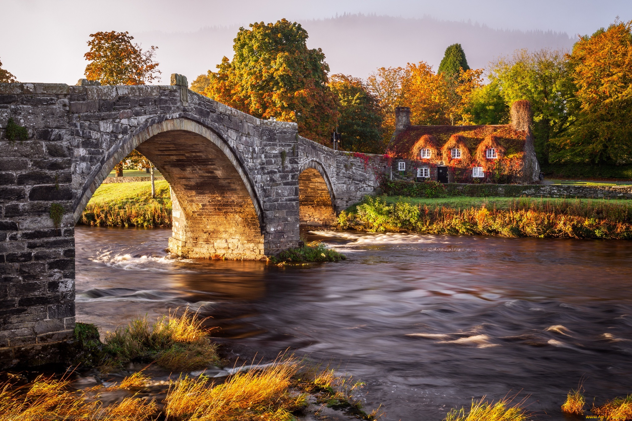 Старинный каменный мост